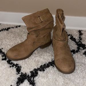 Ankle boots